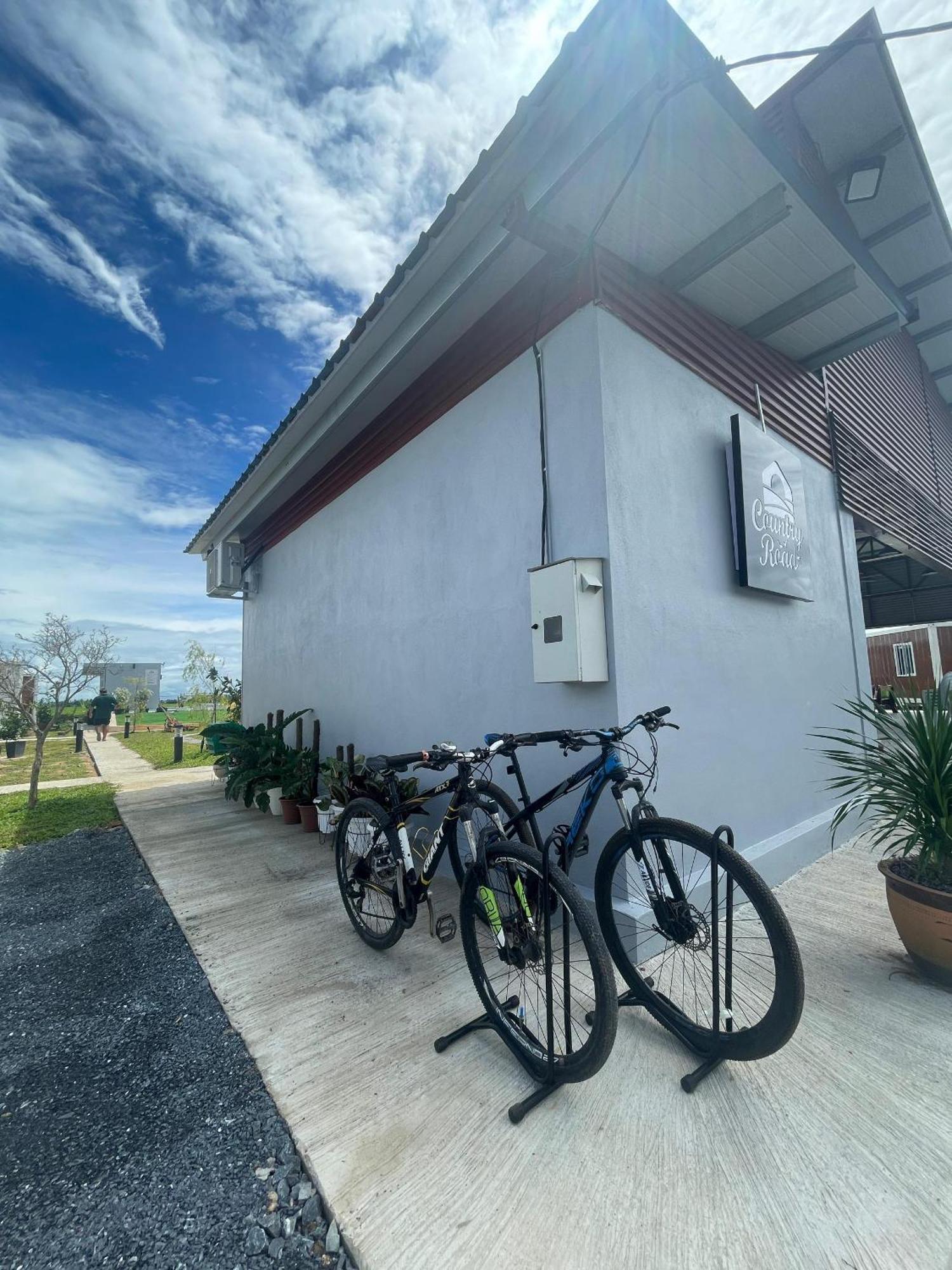 Country Road Homestay Simpang Empat  Екстериор снимка