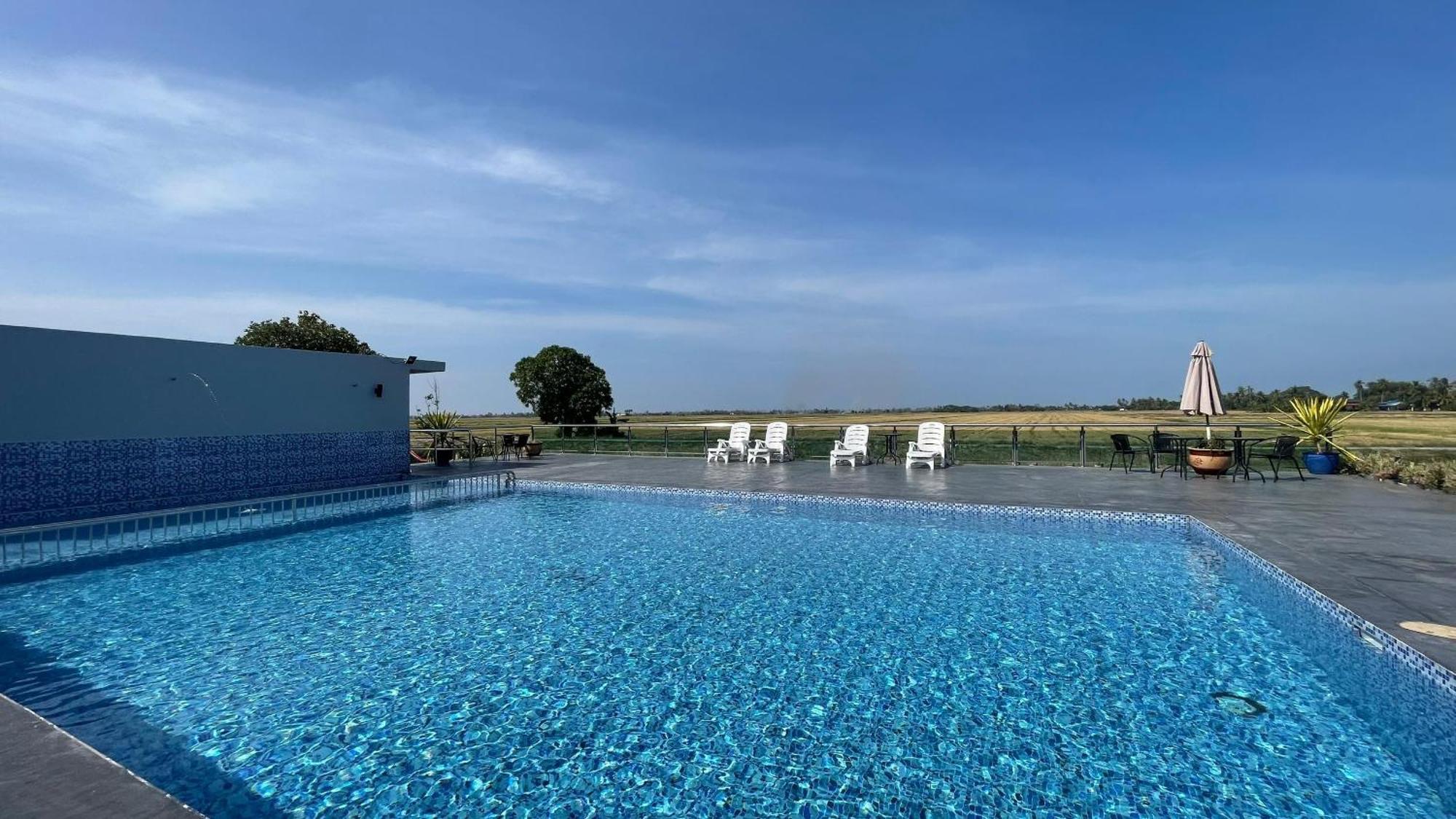 Country Road Homestay Simpang Empat  Екстериор снимка